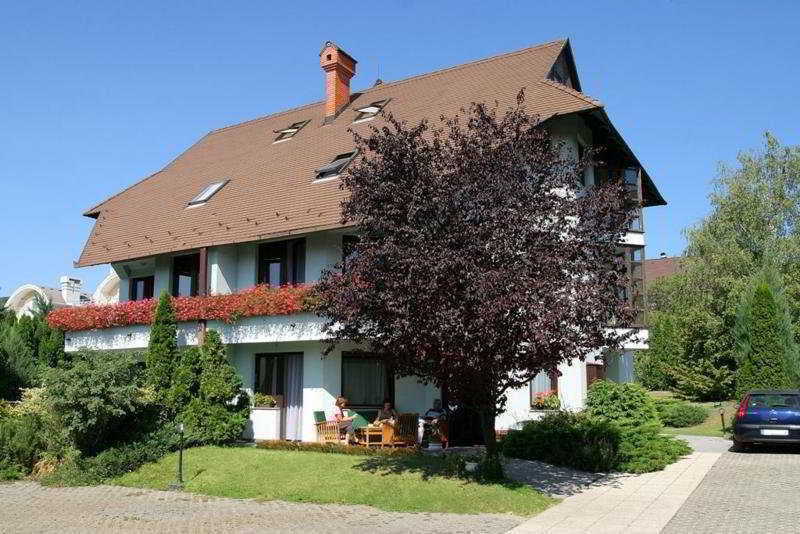 Dominika Apartman Hotel بودابست المظهر الخارجي الصورة